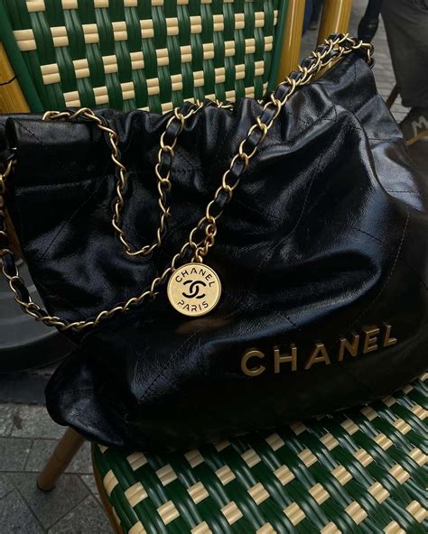 bag 22|chanel 22 price.